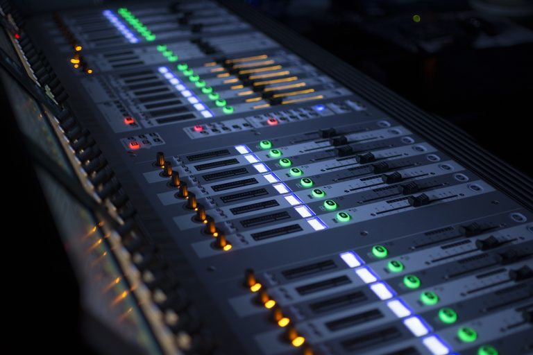 Essential Photography Equipment for Beginners